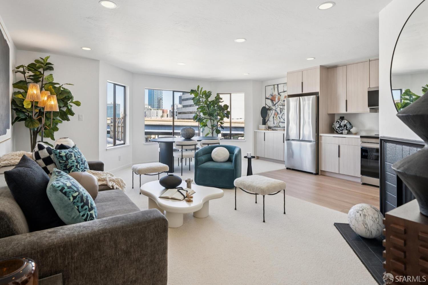 Photo #2: 425057647 Listing 