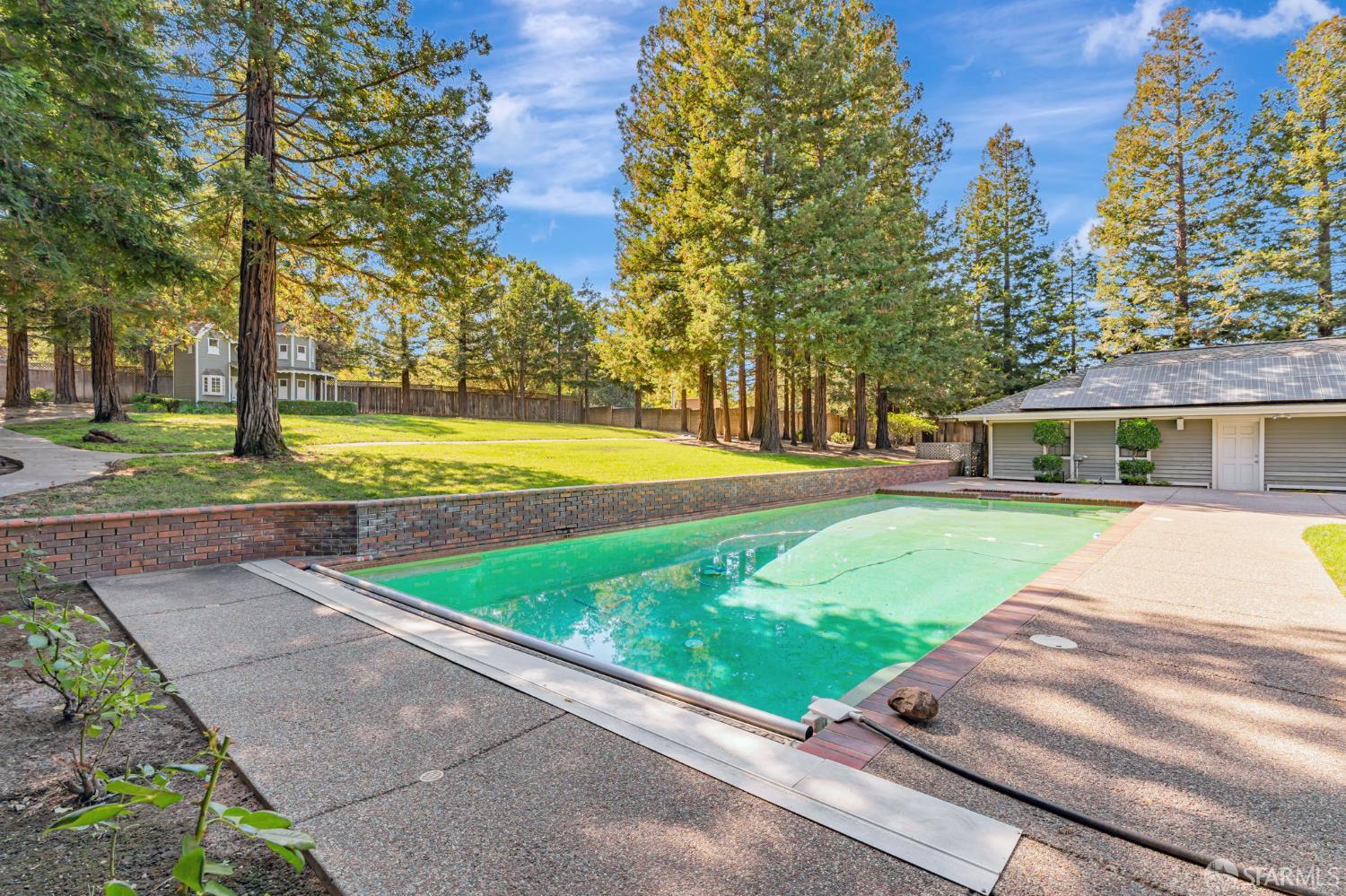 Detail Gallery Image 10 of 79 For 165 Pine Creek Rd, Walnut Creek,  CA 94598 - 4 Beds | 3/1 Baths