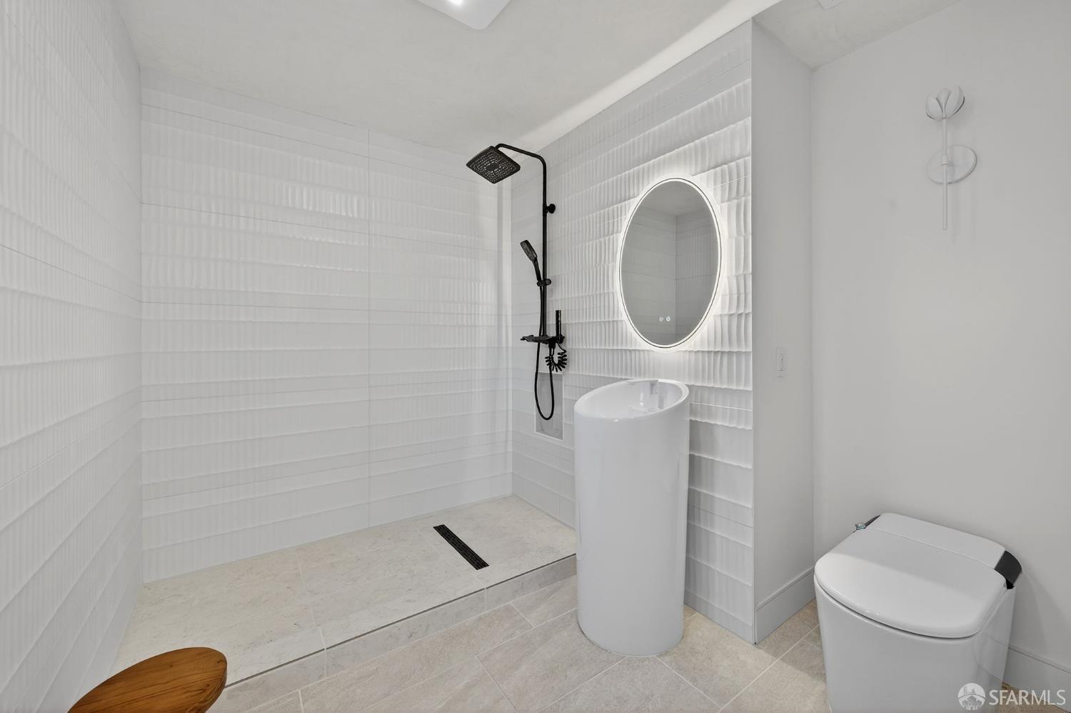 Detail Gallery Image 22 of 31 For 205 Crestview Dr, Orinda,  CA 94563 - 6 Beds | 6/1 Baths