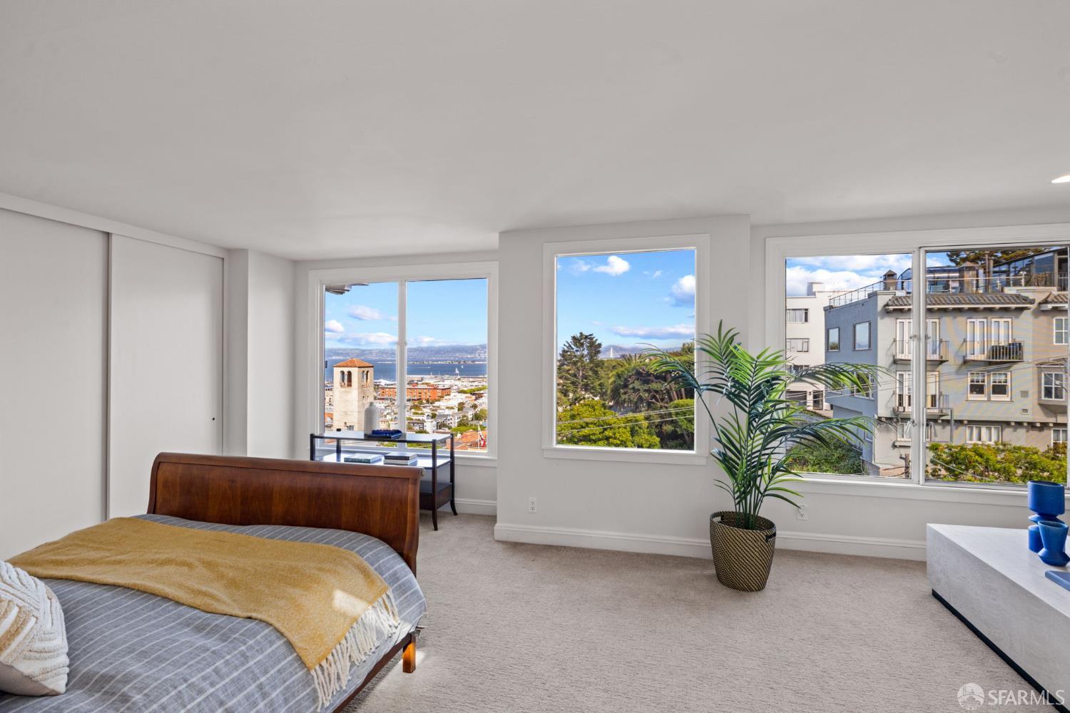 Detail Gallery Image 2 of 73 For 2341 Leavenworth St, San Francisco,  CA 94133 - 4 Beds | 4 Baths