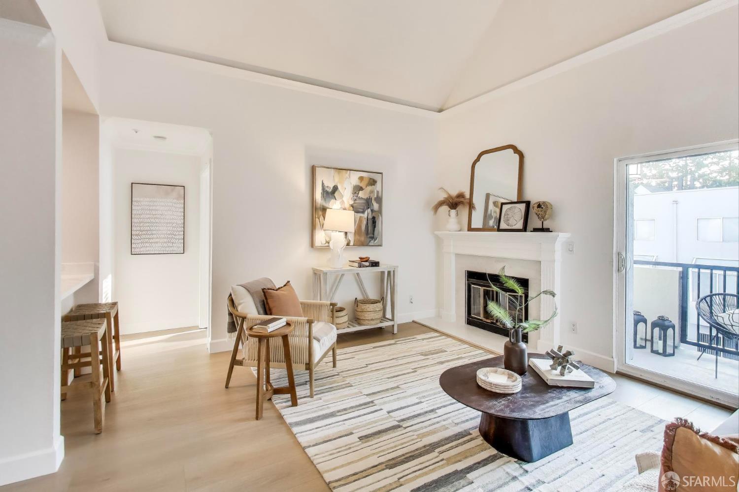 Detail Gallery Image 2 of 34 For 3183 Wayside Plz #308,  Walnut Creek,  CA 94597 - 2 Beds | 2 Baths