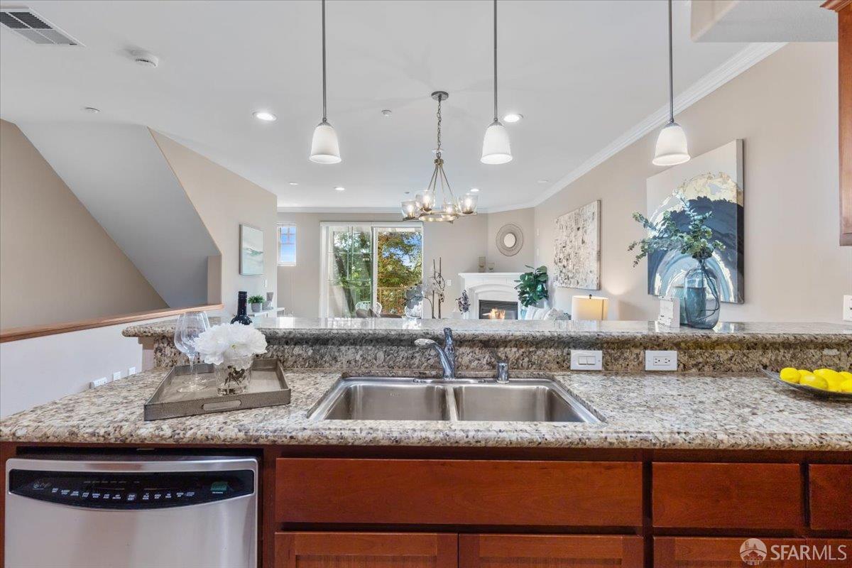 Detail Gallery Image 16 of 51 For 1287 Marcello Dr, San Jose,  CA 95131 - 1 Beds | 1/1 Baths