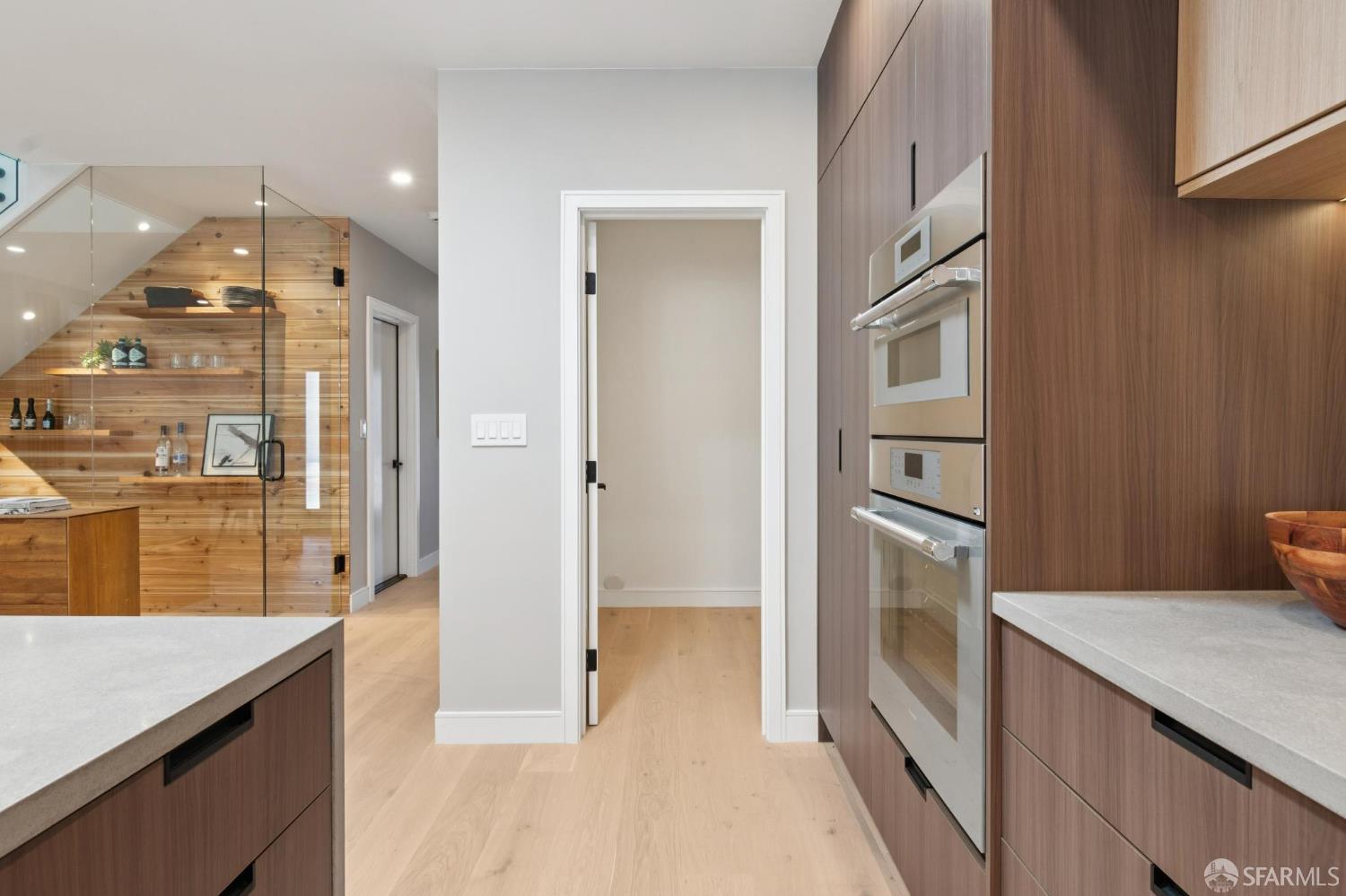 Detail Gallery Image 19 of 99 For 2042 23rd Ave, San Francisco,  CA 94116 - 3 Beds | 3/1 Baths