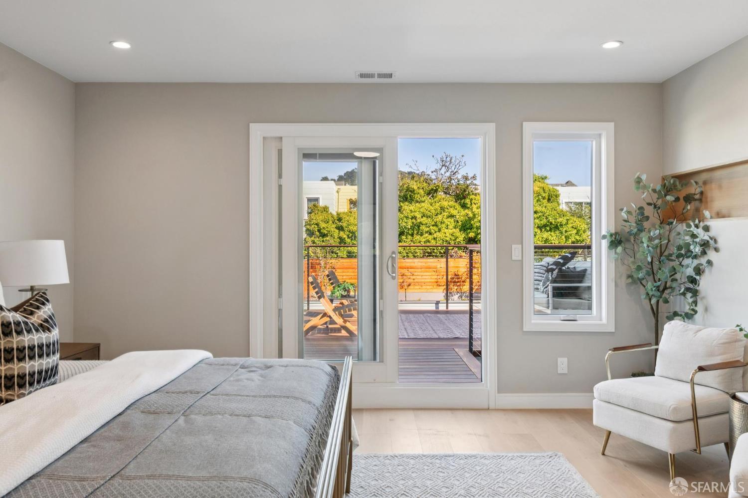 Detail Gallery Image 51 of 99 For 2042 23rd Ave, San Francisco,  CA 94116 - 3 Beds | 3/1 Baths