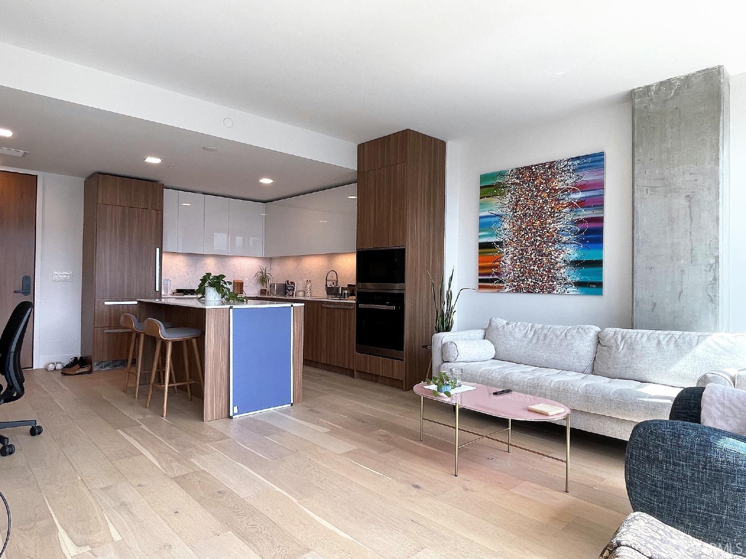 Photo #5: 425076052 Listing 