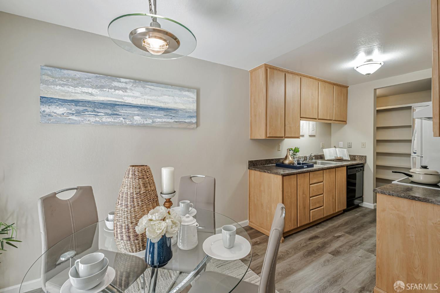 Detail Gallery Image 10 of 22 For 150 Sharene Ln #108,  Walnut Creek,  CA 94596 - 2 Beds | 2 Baths