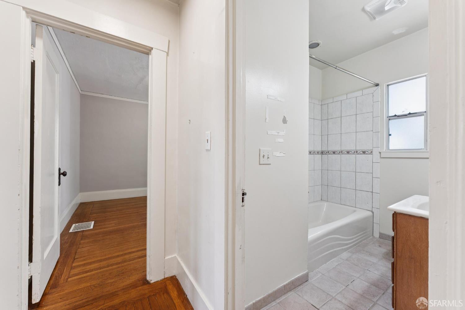 Detail Gallery Image 37 of 59 For 3900 Laurel Ave, Oakland,  CA 94602 - 2 Beds | 1 Baths