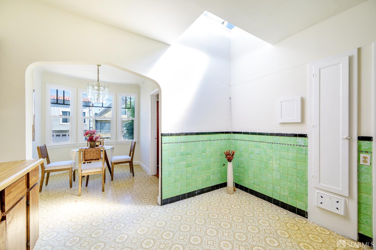 Detail Gallery Image 15 of 55 For 225 Cotter St, San Francisco,  CA 94112 - 3 Beds | 1 Baths