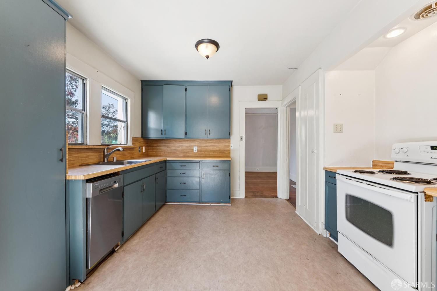 Detail Gallery Image 24 of 59 For 3900 Laurel Ave, Oakland,  CA 94602 - 2 Beds | 1 Baths