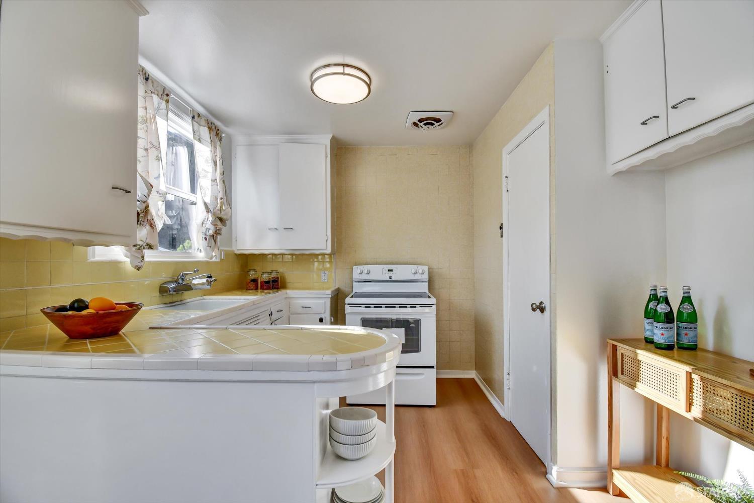 Detail Gallery Image 17 of 40 For 19 Robinson Dr, San Francisco,  CA 94112 - 3 Beds | 2 Baths