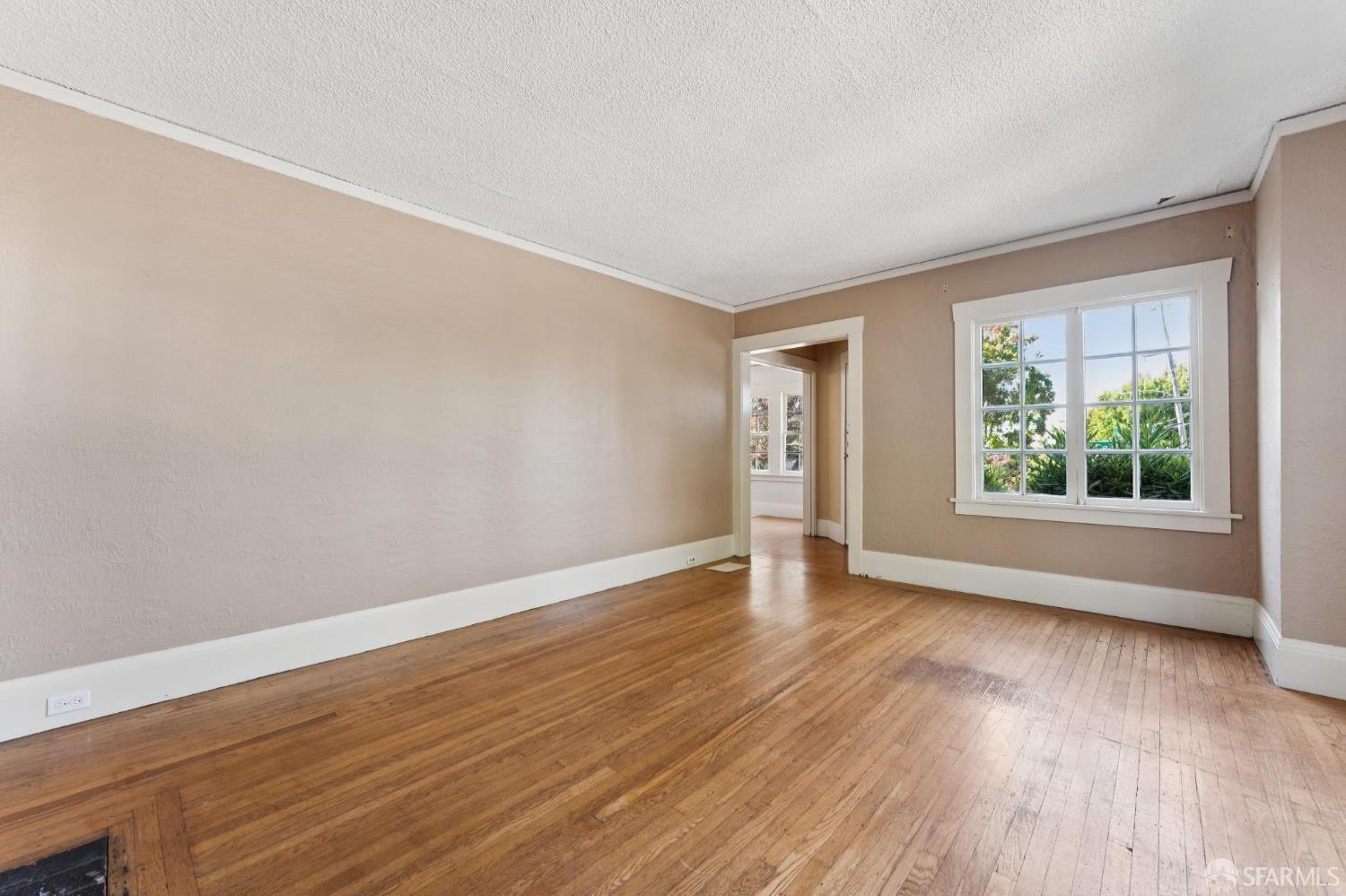 Detail Gallery Image 10 of 59 For 3900 Laurel Ave, Oakland,  CA 94602 - 2 Beds | 1 Baths