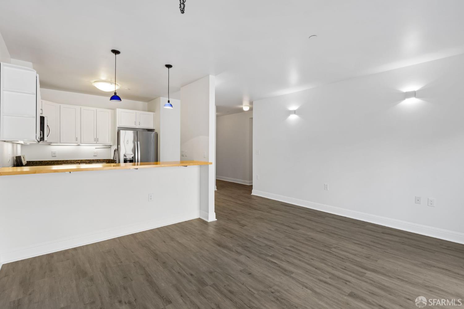 Photo #11: 425071712 Listing: Photo #11