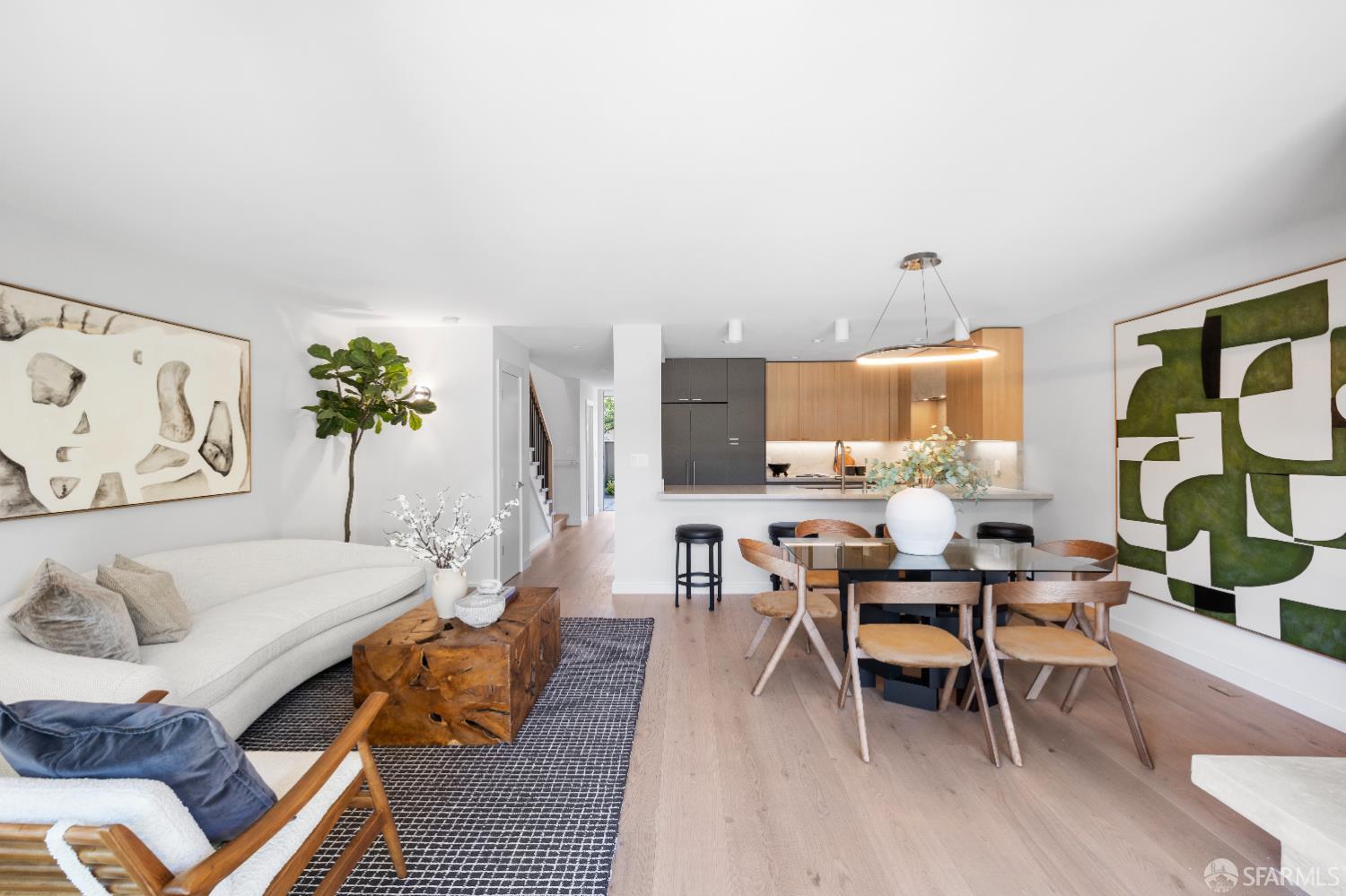 Detail Gallery Image 8 of 55 For 37 Los Altos Sqr, Los Altos,  CA 94022 - 2 Beds | 2/1 Baths