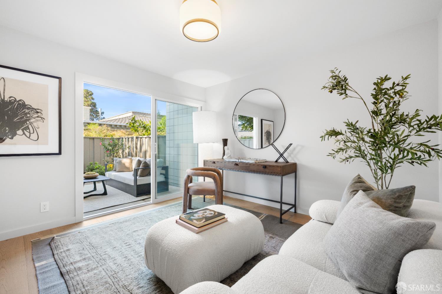 Detail Gallery Image 26 of 55 For 37 Los Altos Sqr, Los Altos,  CA 94022 - 2 Beds | 2/1 Baths