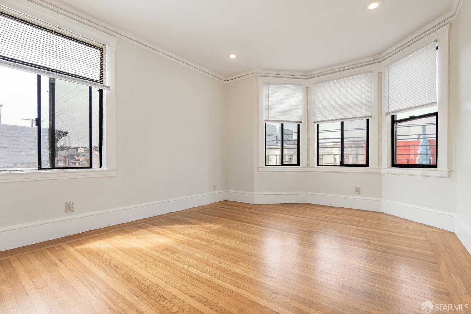 Detail Gallery Image 2 of 46 For 2201 Clement St, San Francisco,  CA 94121 - – Beds | – Baths