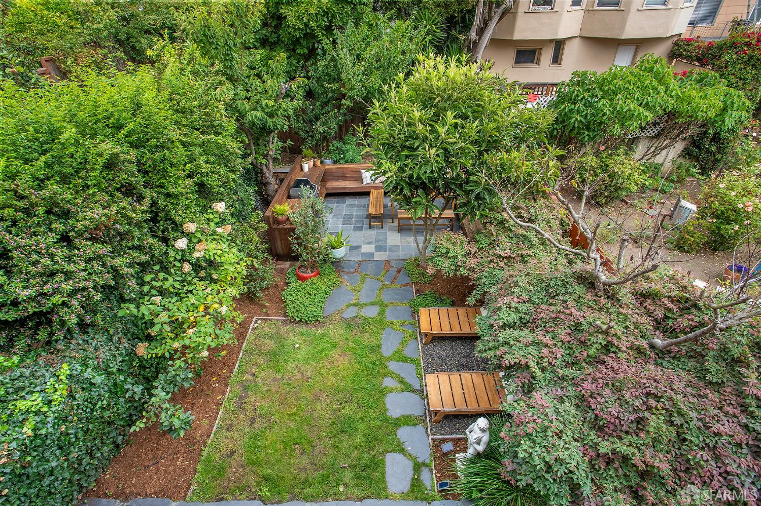 Detail Gallery Image 20 of 22 For 16 Henry St, San Francisco,  CA 94114 - 2 Beds | 1 Baths