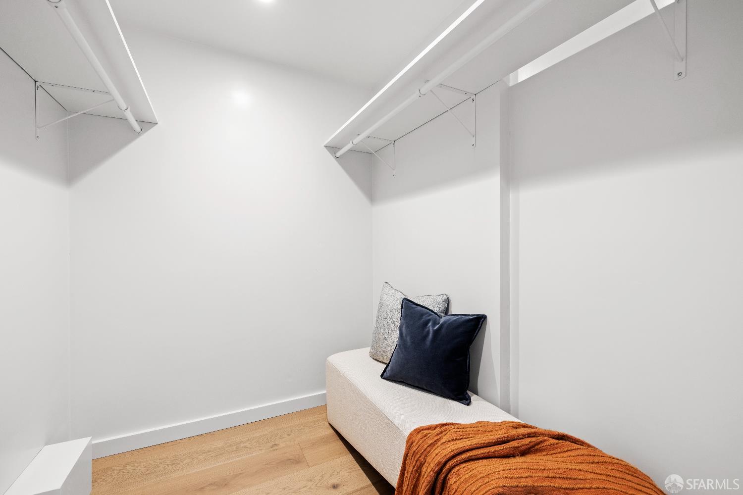 Detail Gallery Image 47 of 55 For 37 Los Altos Sqr, Los Altos,  CA 94022 - 2 Beds | 2/1 Baths