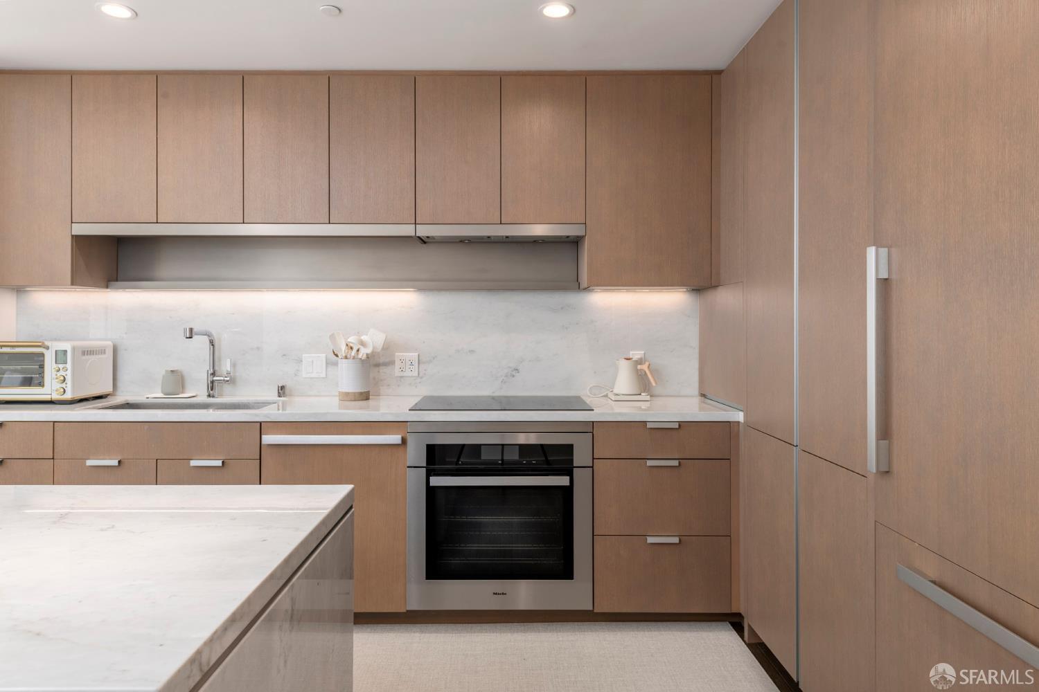 Photo #3: 425074549 Listing 