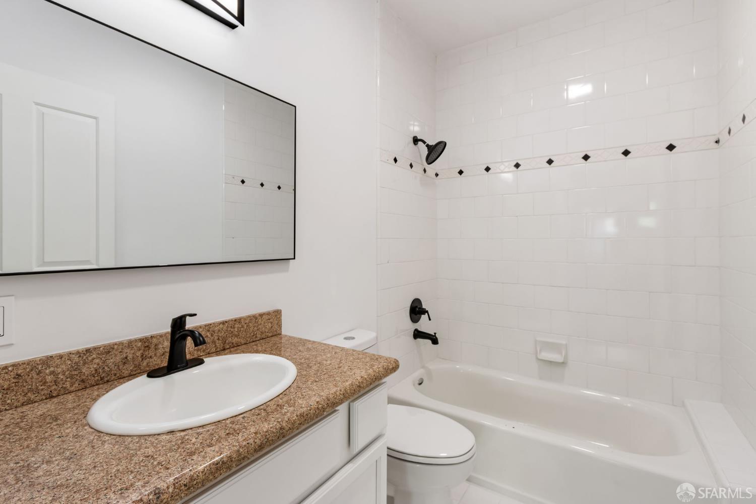 Photo #34: 425071712 Listing: Photo #34