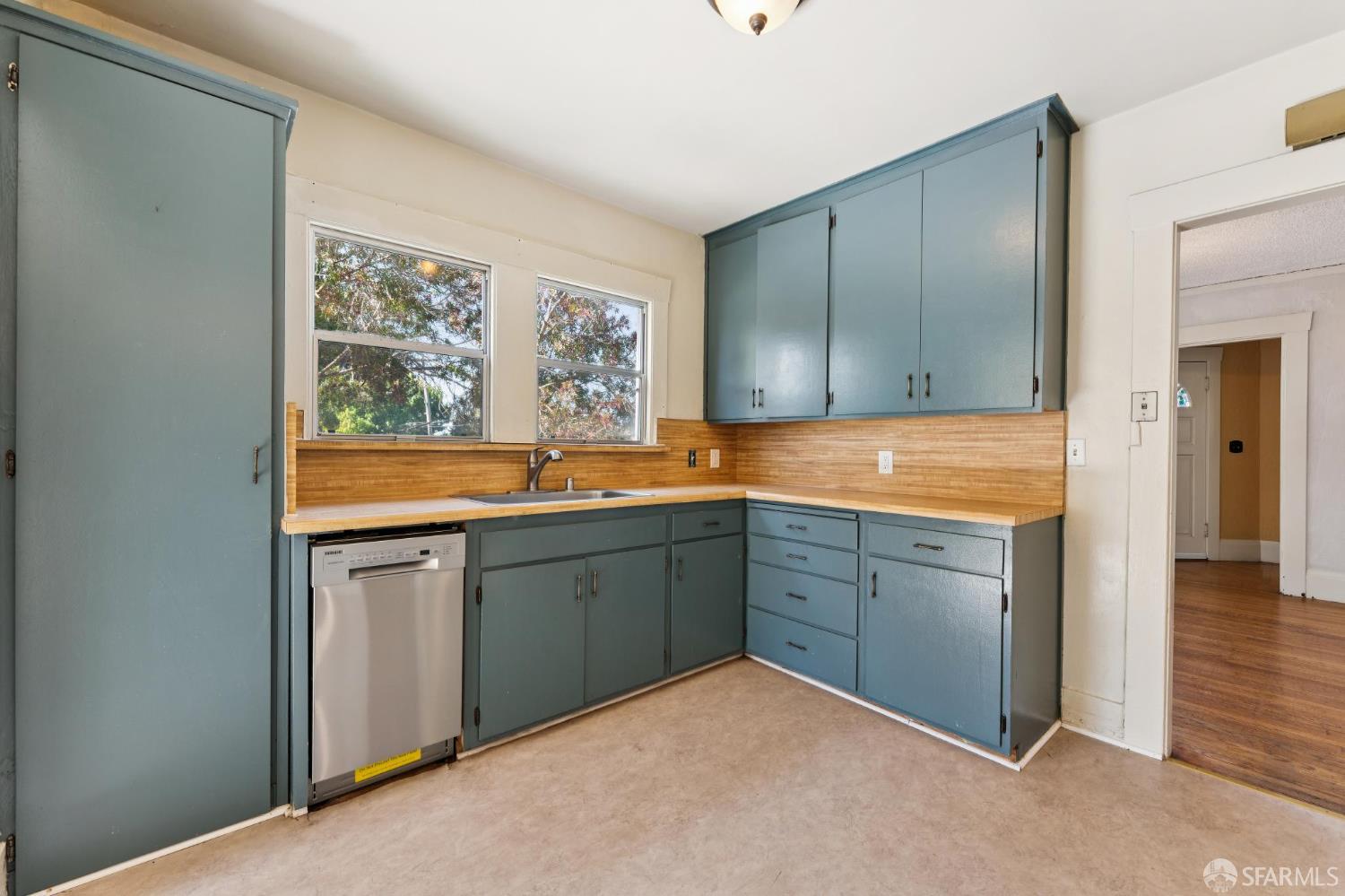 Detail Gallery Image 23 of 59 For 3900 Laurel Ave, Oakland,  CA 94602 - 2 Beds | 1 Baths