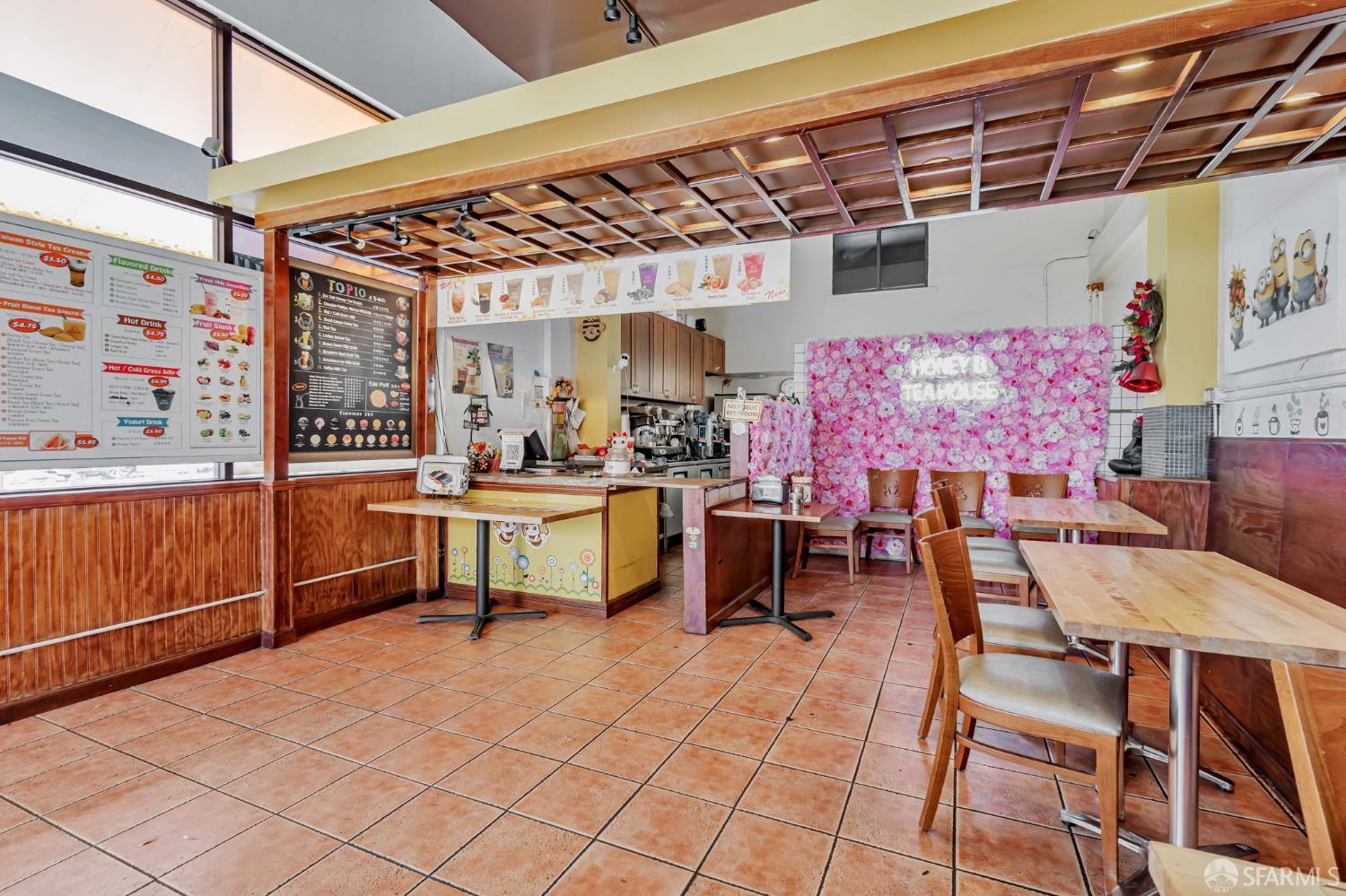 Detail Gallery Image 31 of 46 For 2201 Clement St, San Francisco,  CA 94121 - – Beds | – Baths