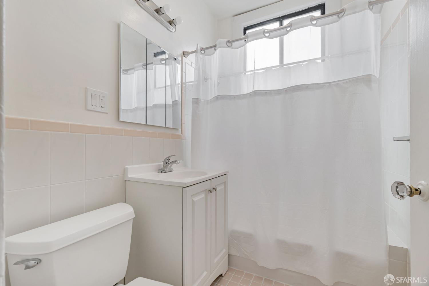 Detail Gallery Image 17 of 46 For 2201 Clement St, San Francisco,  CA 94121 - – Beds | – Baths