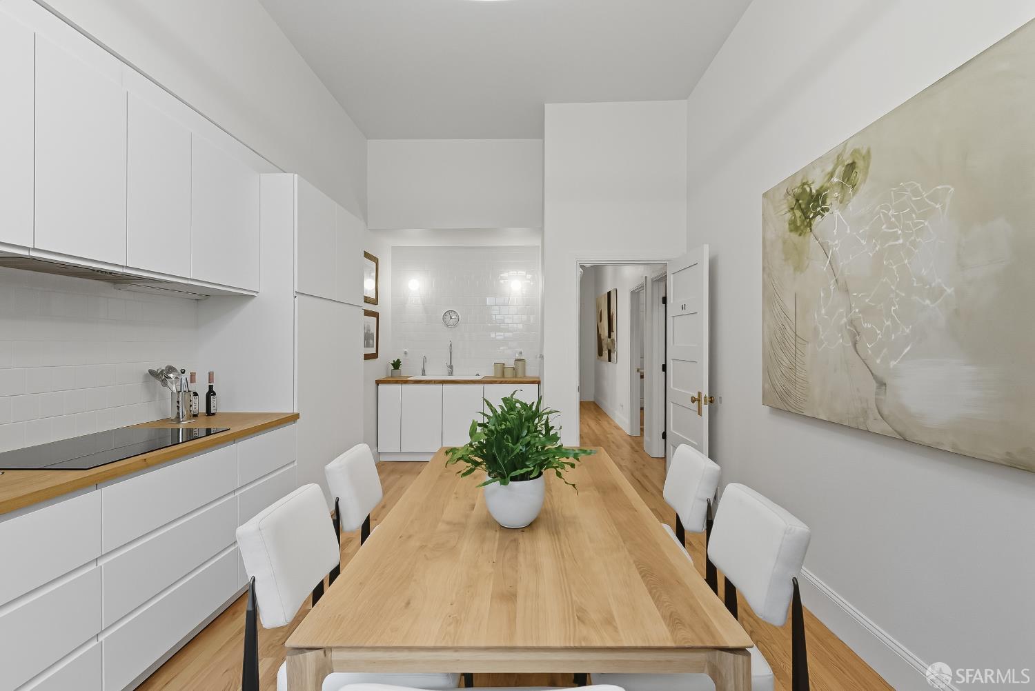 Photo #2: 425076217 Listing 