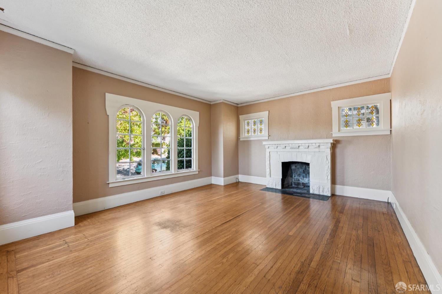 Detail Gallery Image 7 of 59 For 3900 Laurel Ave, Oakland,  CA 94602 - 2 Beds | 1 Baths