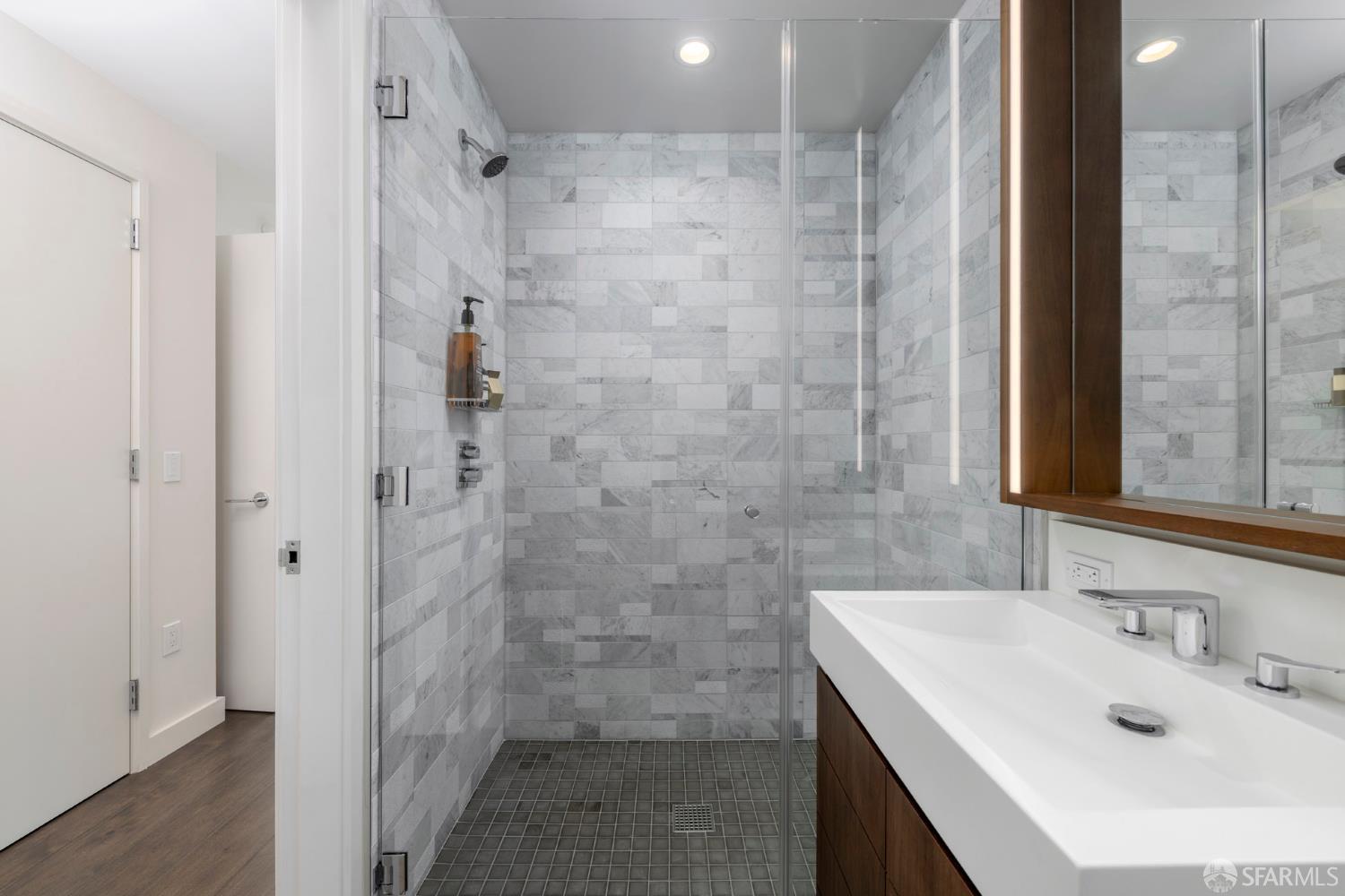 Photo #16: 425074549 Listing: Photo #16