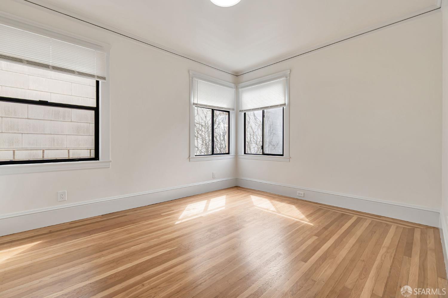 Detail Gallery Image 3 of 46 For 2201 Clement St, San Francisco,  CA 94121 - – Beds | – Baths