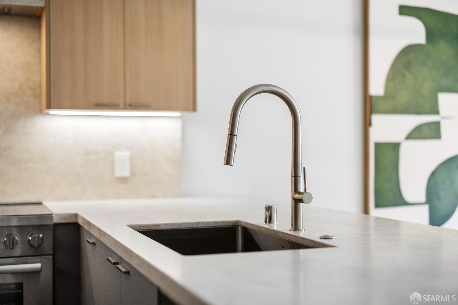 Detail Gallery Image 23 of 55 For 37 Los Altos Sqr, Los Altos,  CA 94022 - 2 Beds | 2/1 Baths