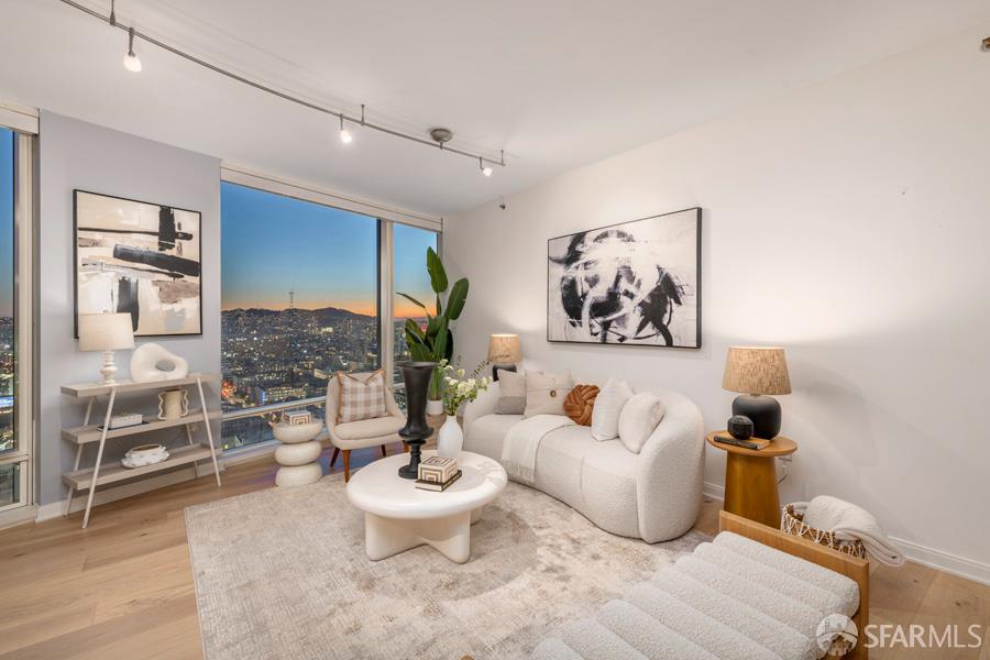 Photo #5: 425072357 Listing 