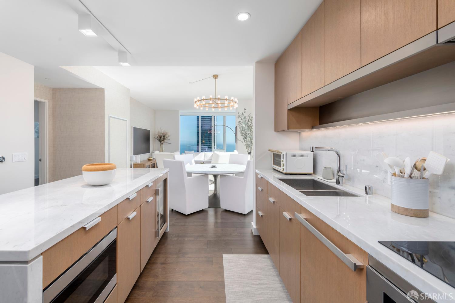 Photo #4: 425074549 Listing 
