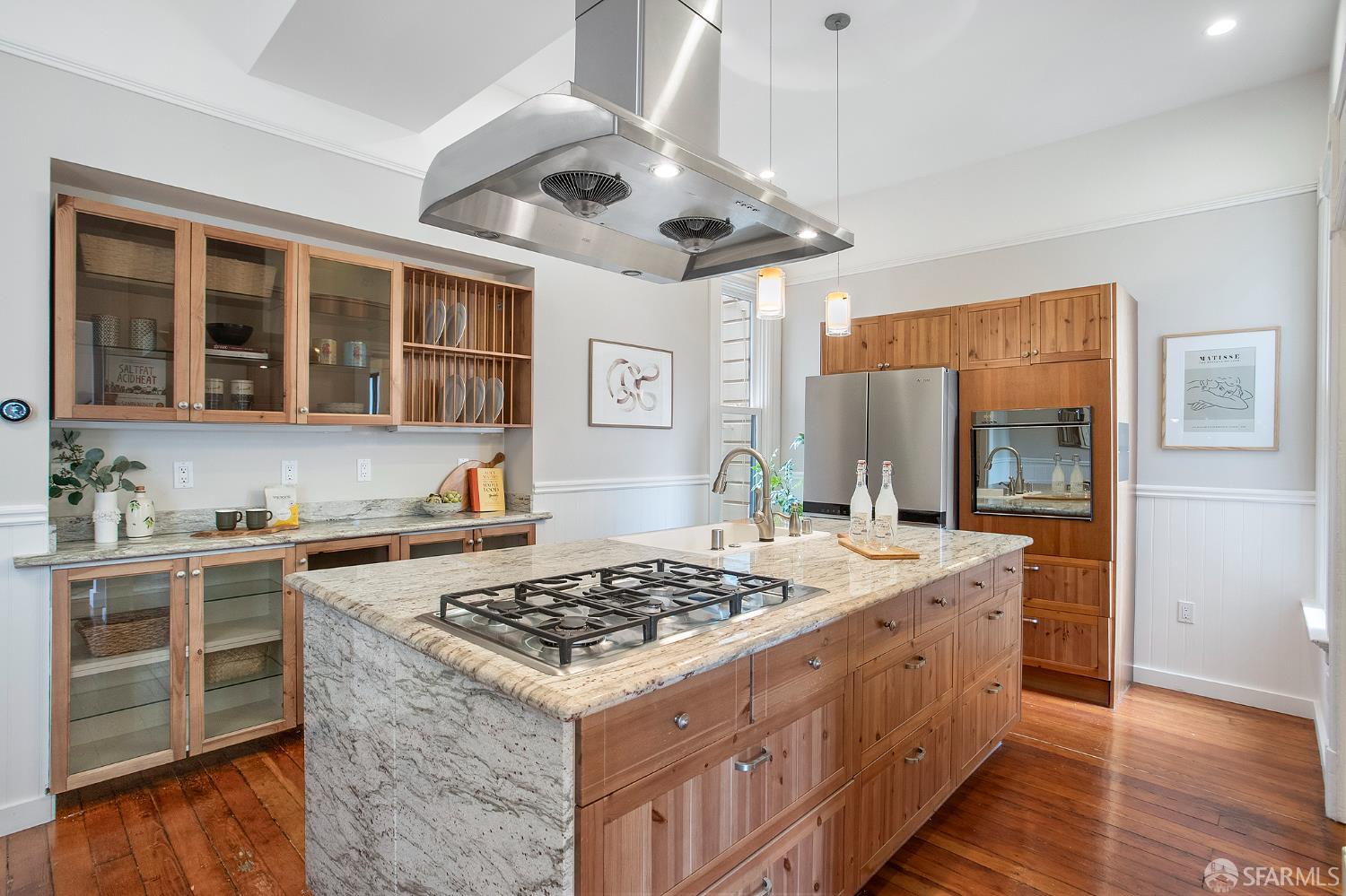 Detail Gallery Image 10 of 22 For 16 Henry St, San Francisco,  CA 94114 - 2 Beds | 1 Baths