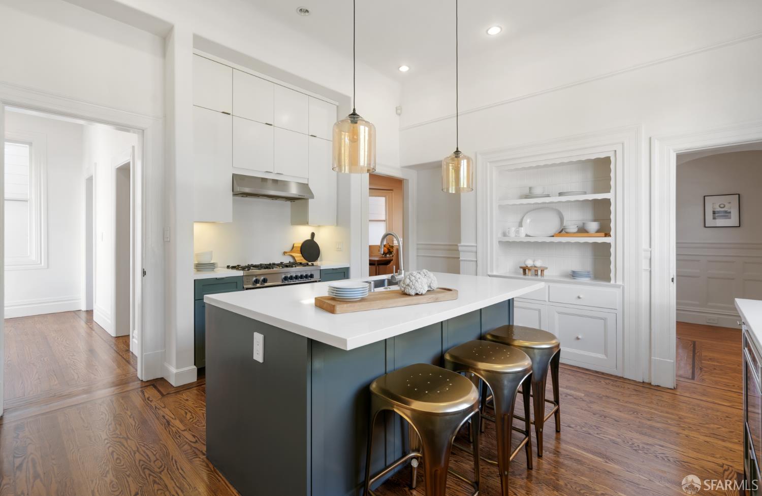 Detail Gallery Image 20 of 64 For 199 Carl St, San Francisco,  CA 94117 - 5 Beds | 4/2 Baths