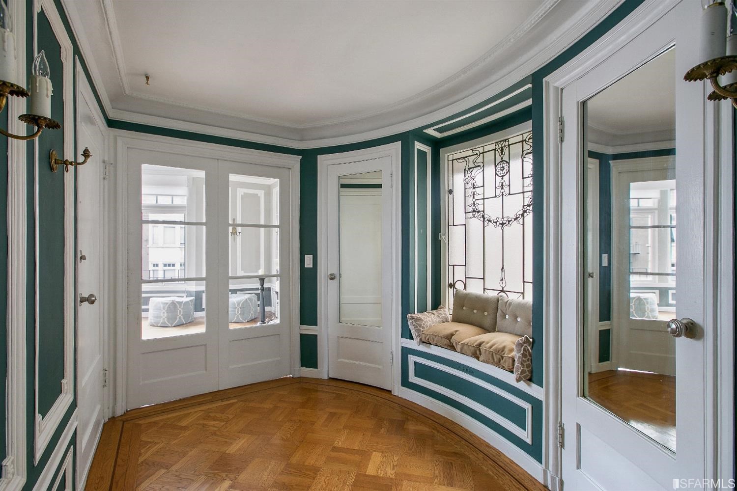 Detail Gallery Image 4 of 32 For 630 Leavenworth St #5,  San Francisco,  CA 94109 - 2 Beds | 2 Baths