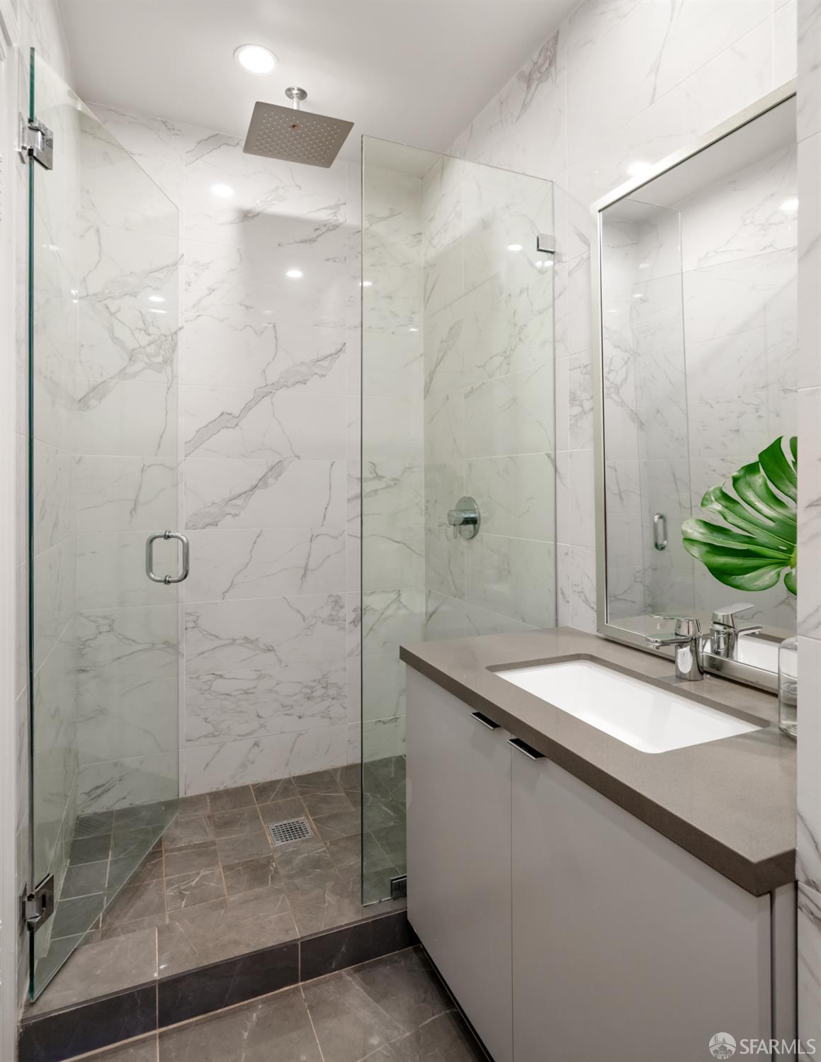 Detail Gallery Image 35 of 64 For 199 Carl St, San Francisco,  CA 94117 - 5 Beds | 4/2 Baths