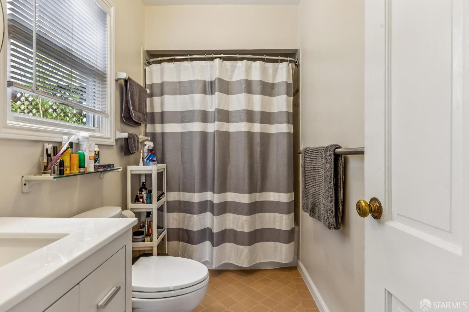 Detail Gallery Image 64 of 91 For 1701 Funston Ave #1703,  San Francisco,  CA 94122 - 4 Beds | 5/1 Baths