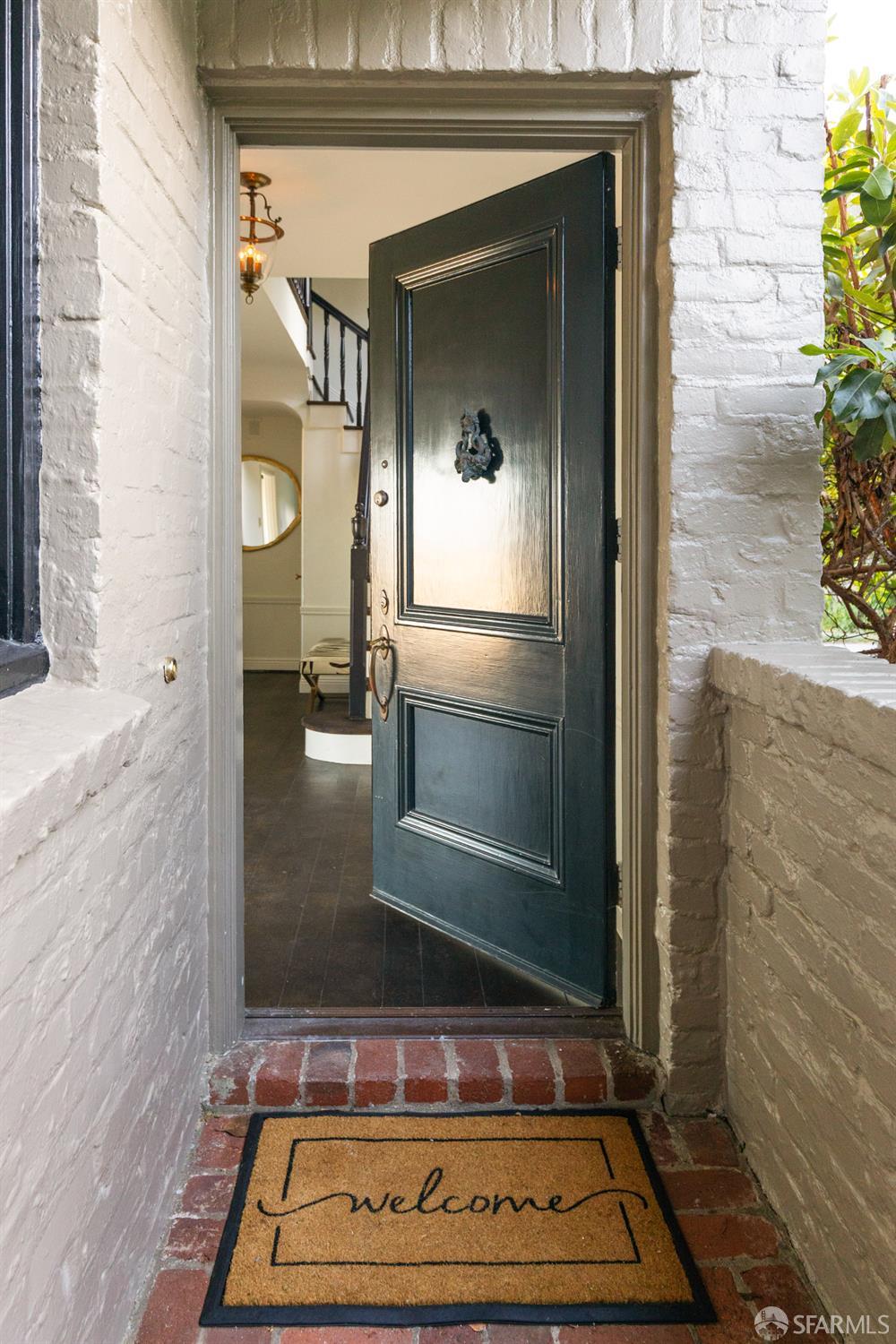 Detail Gallery Image 3 of 72 For 101 Graystone Ter, San Francisco,  CA 94114 - 3 Beds | 2/1 Baths