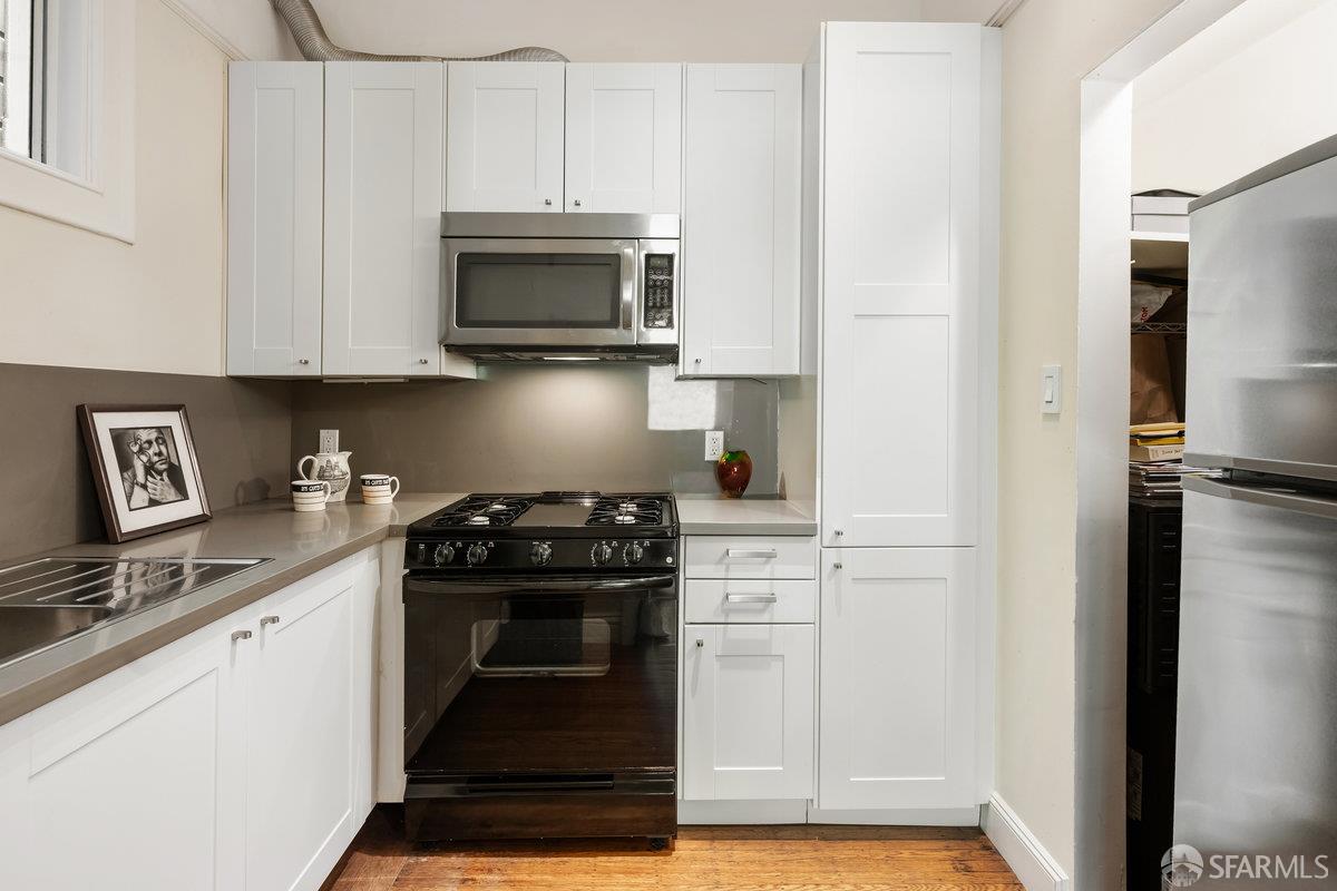 Photo #5: 425076841 Listing 