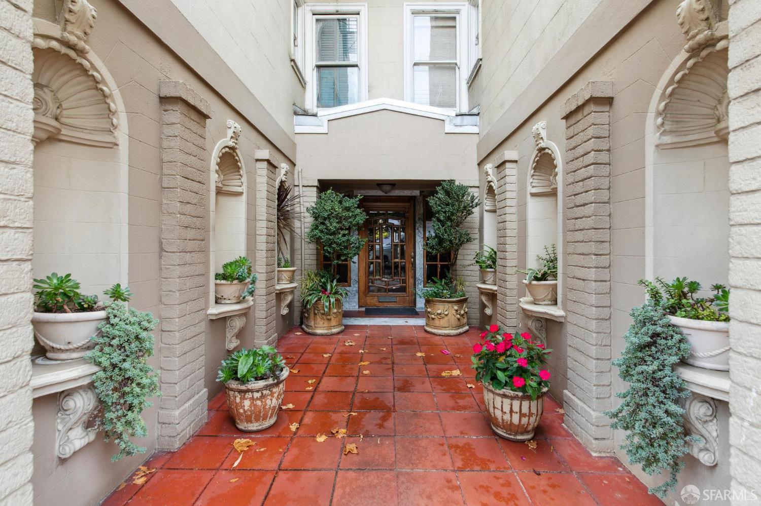 Photo #18: 425073573 Listing: Photo #18