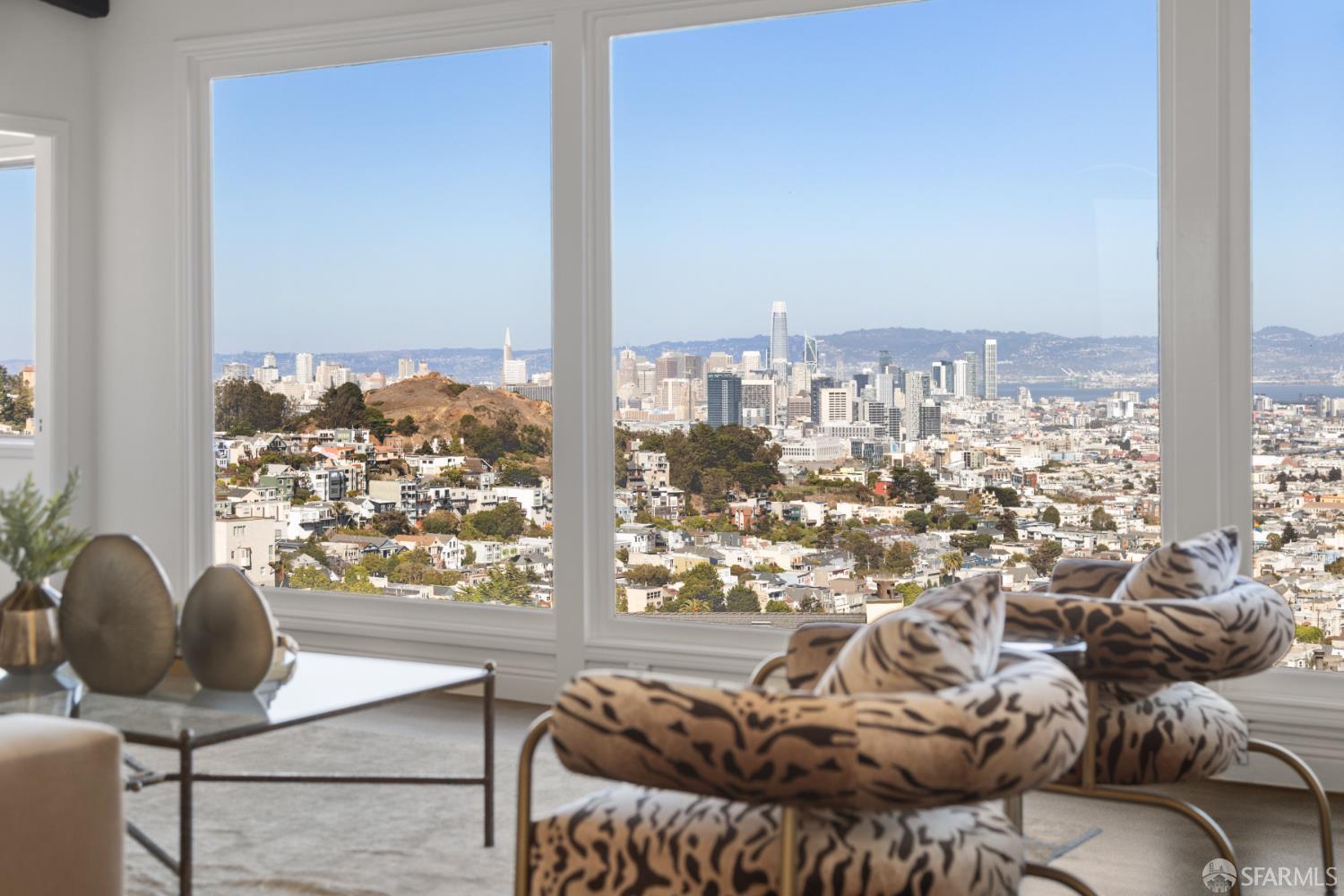 Detail Gallery Image 9 of 72 For 101 Graystone Ter, San Francisco,  CA 94114 - 3 Beds | 2/1 Baths