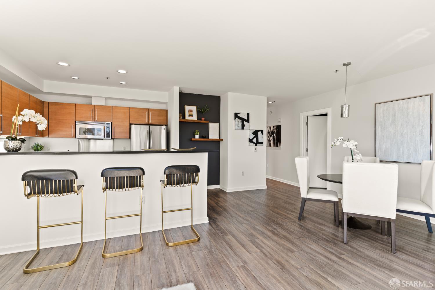 Detail Gallery Image 24 of 44 For 200 2nd St #401,  Oakland,  CA 94607 - 3 Beds | 2 Baths