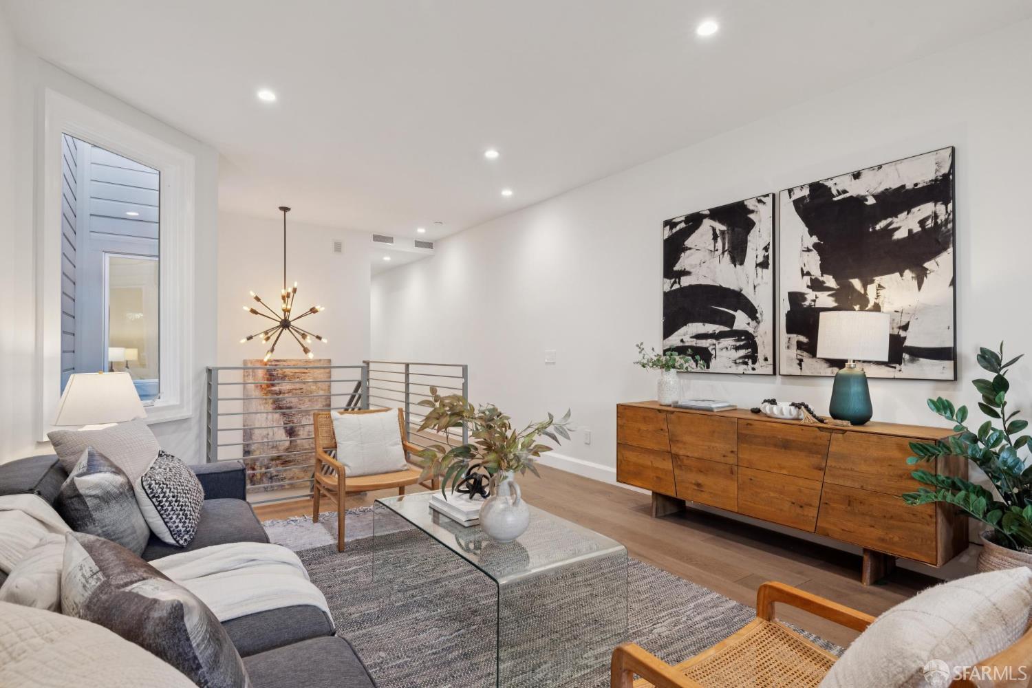 Photo #5: 425076833 Listing 