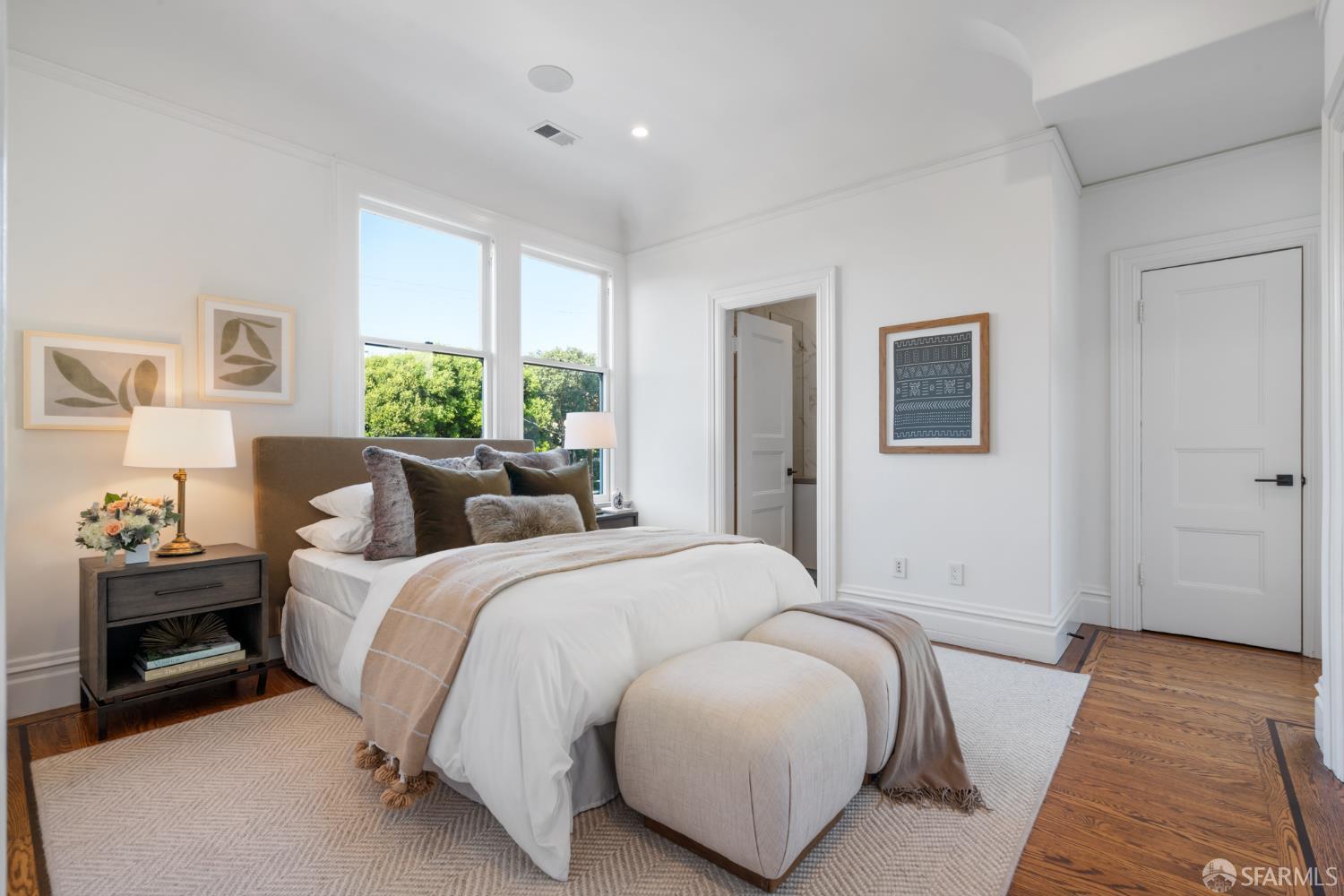 Detail Gallery Image 33 of 64 For 199 Carl St, San Francisco,  CA 94117 - 5 Beds | 4/2 Baths