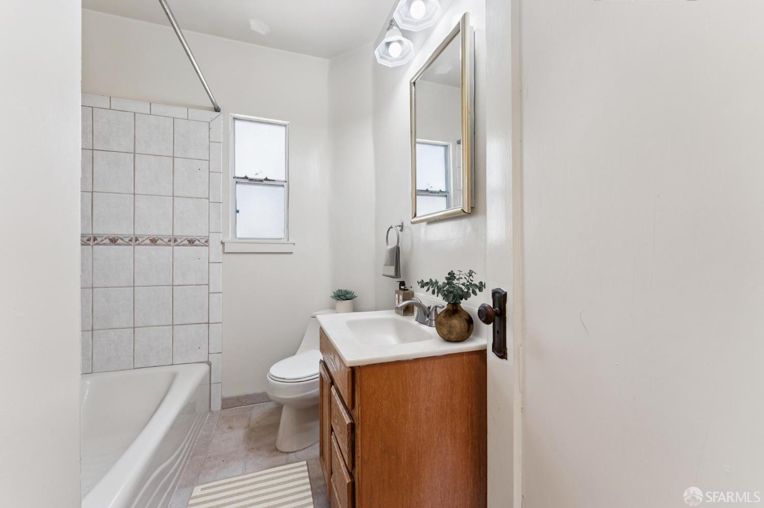 Detail Gallery Image 38 of 59 For 3900 Laurel Ave, Oakland,  CA 94602 - 2 Beds | 1 Baths