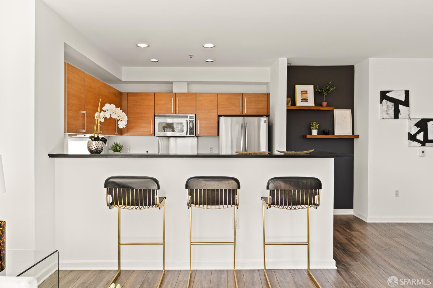 Detail Gallery Image 23 of 44 For 200 2nd St #401,  Oakland,  CA 94607 - 3 Beds | 2 Baths