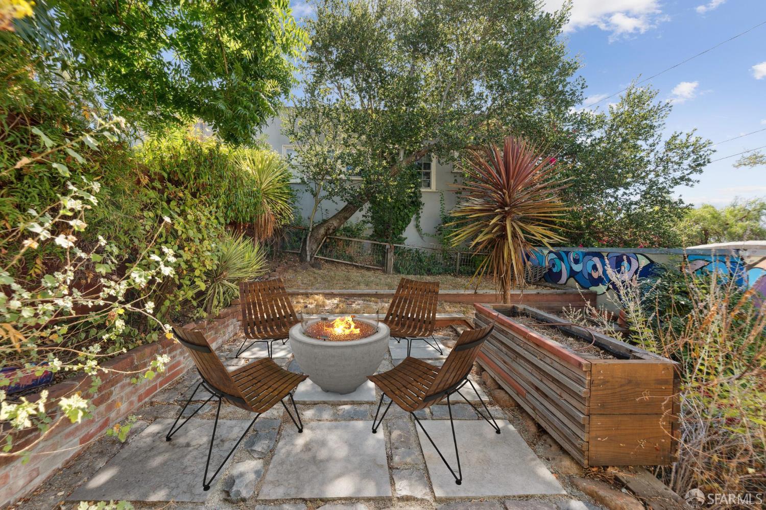 Detail Gallery Image 52 of 59 For 3900 Laurel Ave, Oakland,  CA 94602 - 2 Beds | 1 Baths