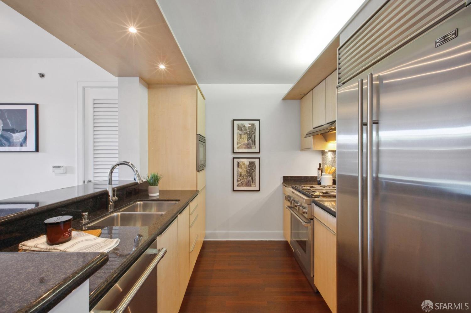 Photo #12: 425076940 Listing: Photo #12