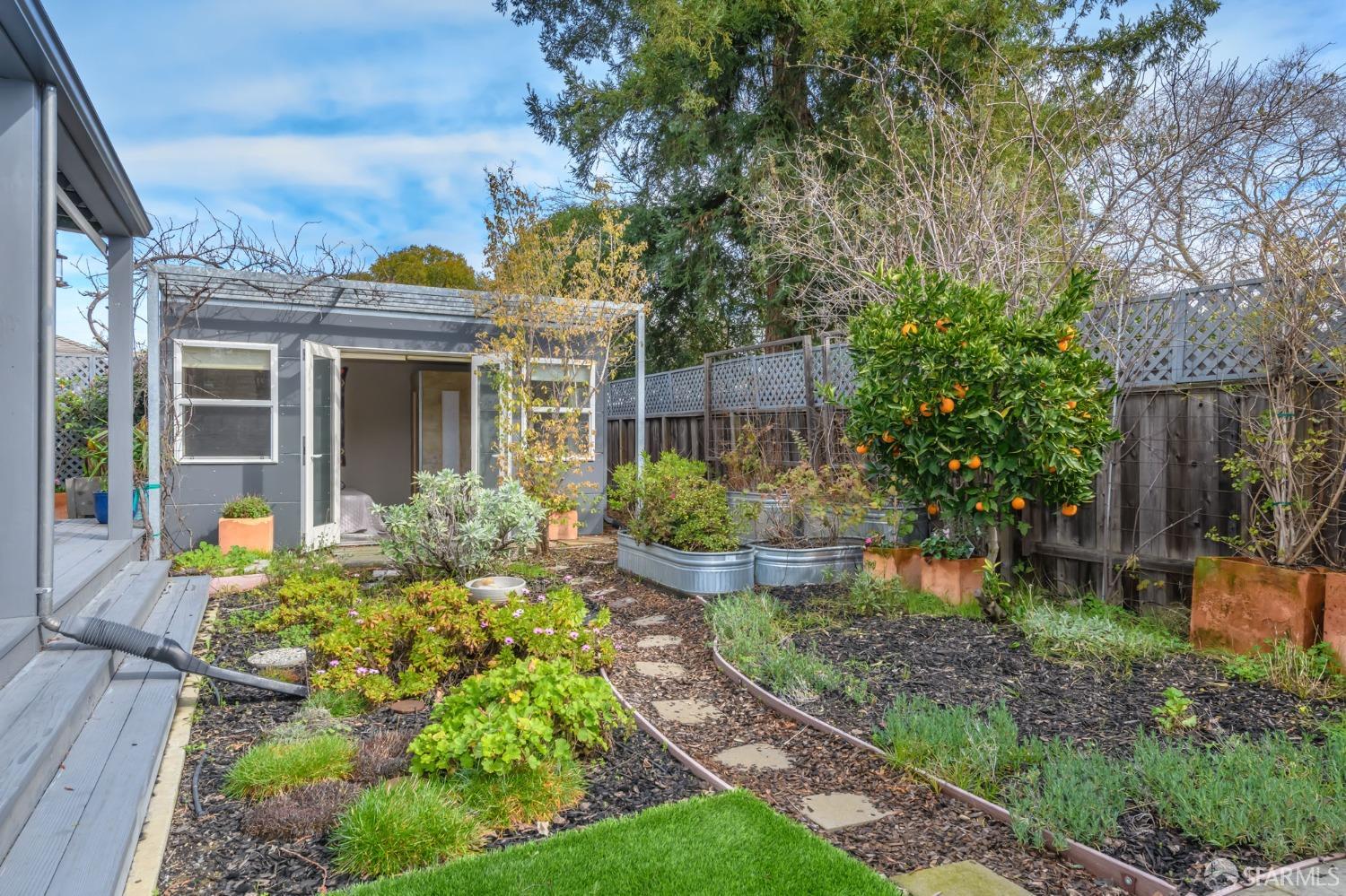 Detail Gallery Image 6 of 31 For 1550 5th St, Concord,  CA 94519 - 2 Beds | 1/1 Baths